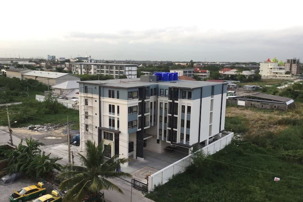 undefined New York Condo by Renvio