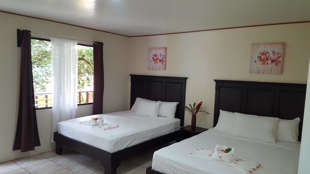 Garden View, 2 Queen Beds