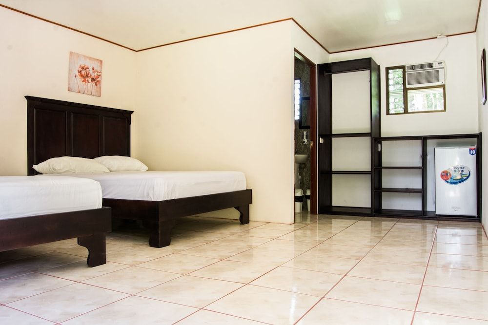 Garden View, 2 Queen Beds