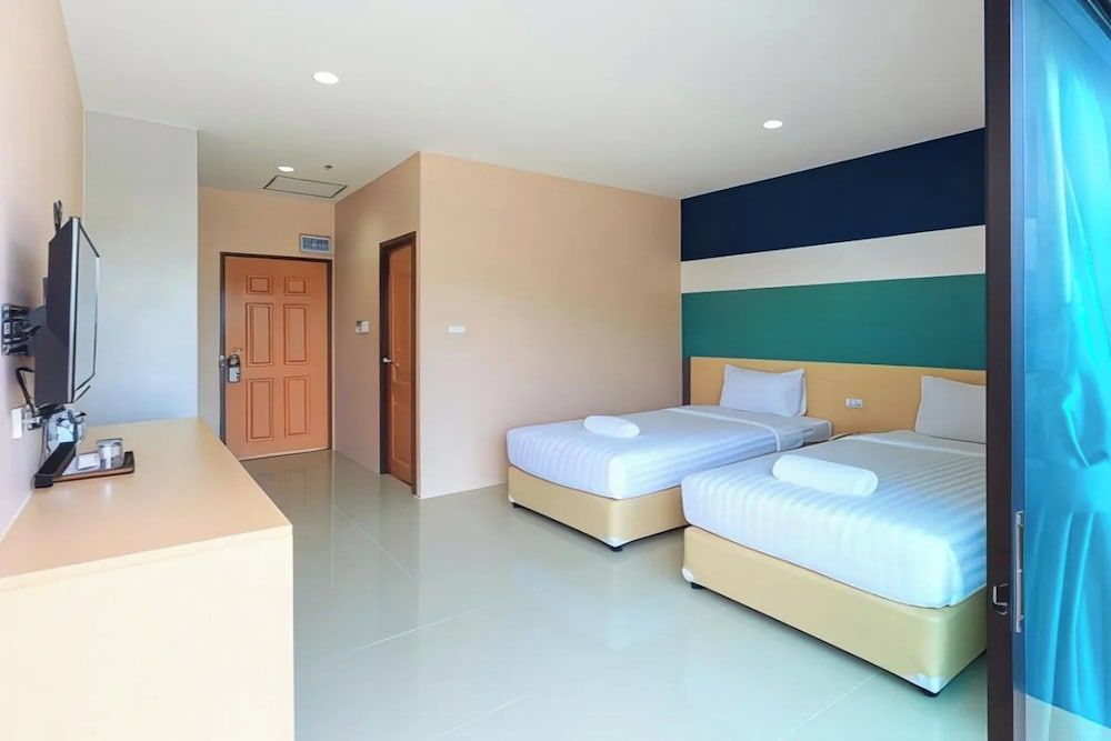 JJ Residence Phuket Town Superior Twin Room