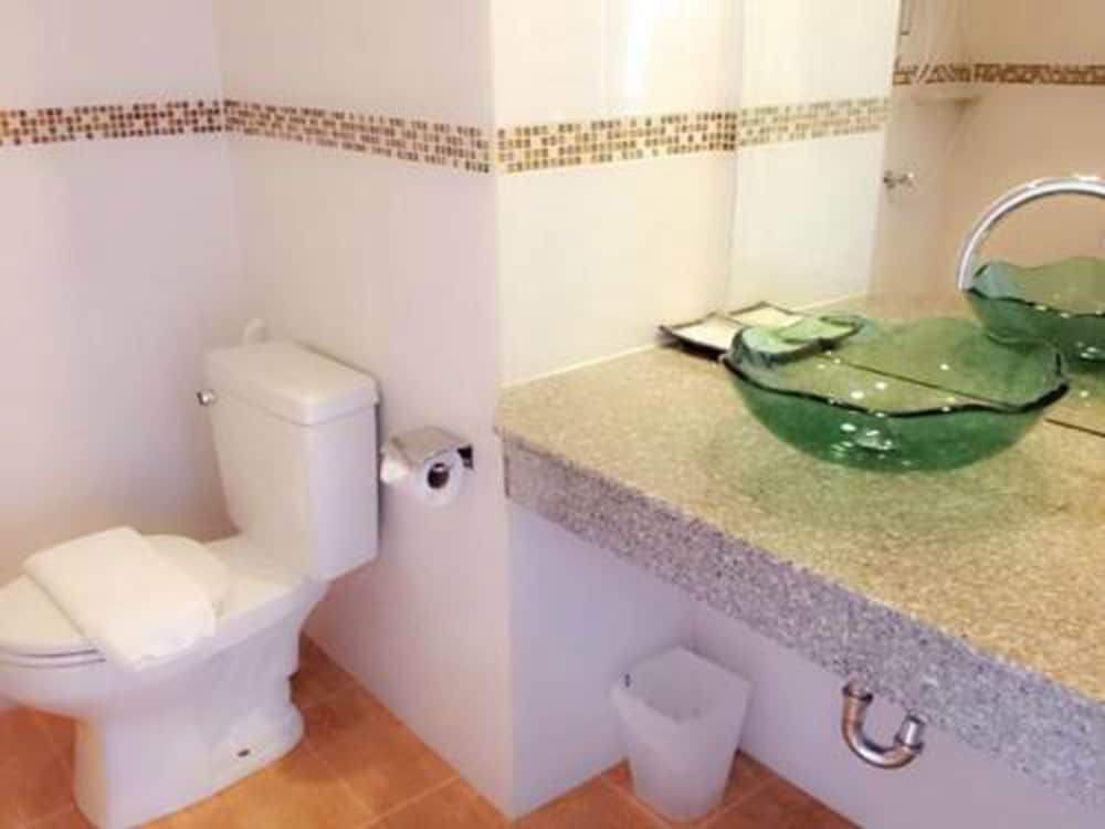 Tamali Hotel Standard Room 14