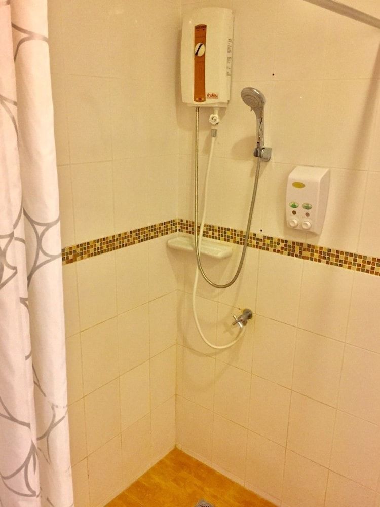 Tamali Hotel Deluxe Room 15