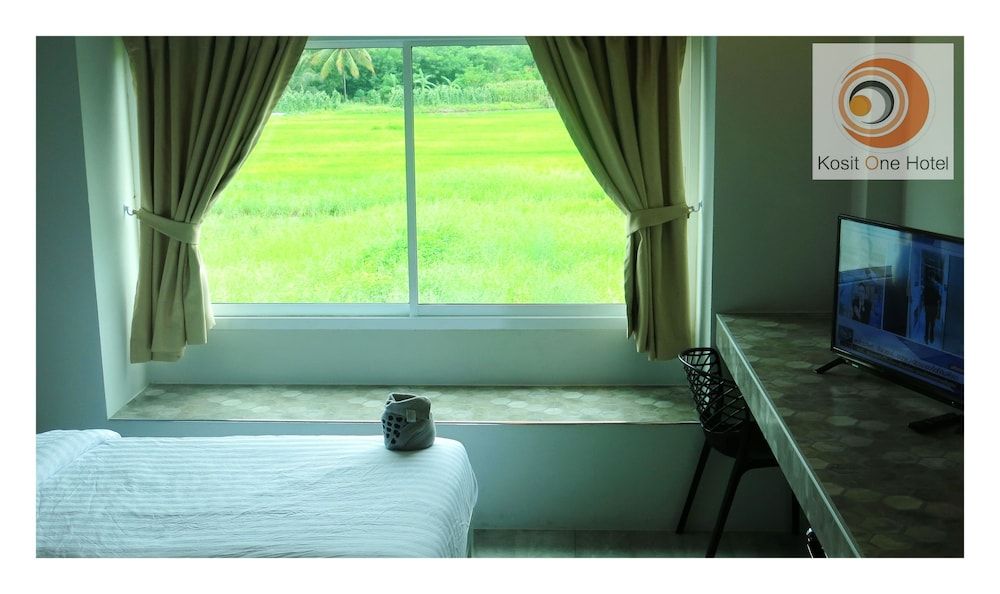 Kosit One Hotel Standard Twin Room, 2 Twin Beds, Hill View 8