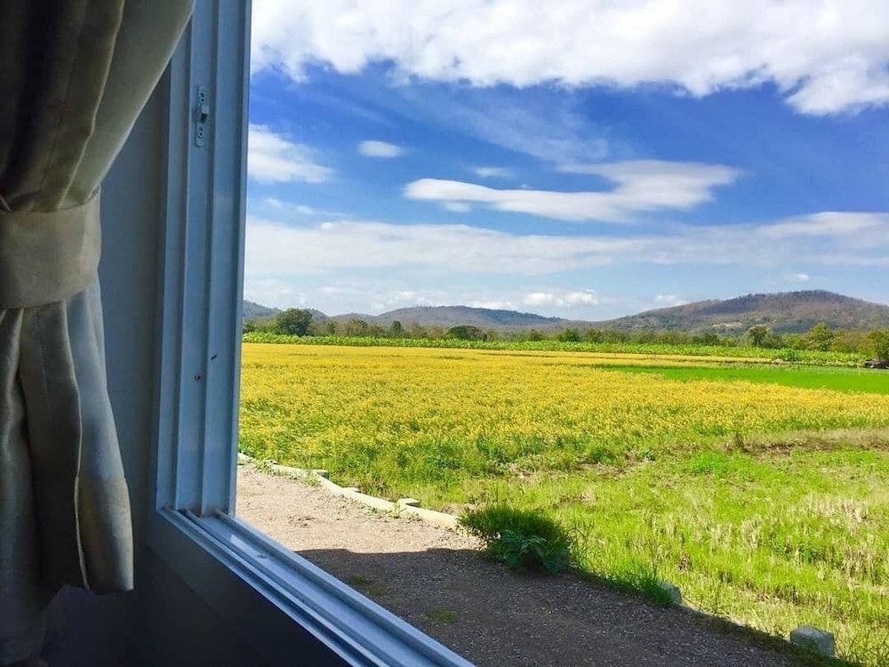 Kosit One Hotel Standard Twin Room, 2 Twin Beds, Hill View 6