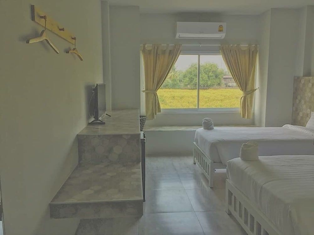 Kosit One Hotel Standard Twin Room, 2 Twin Beds, Hill View 3