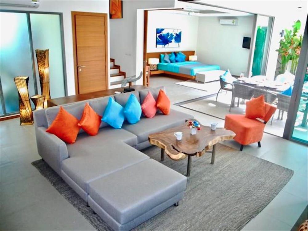 Villa, 4 Bedrooms, Poolside