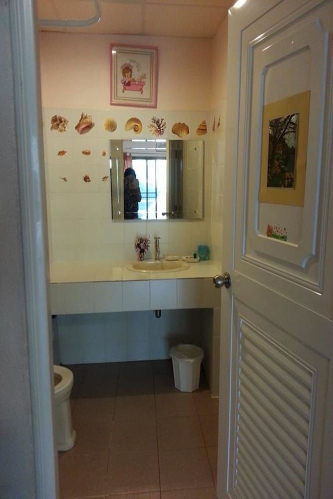 Hua Hin Tour Guesthouse Room 18