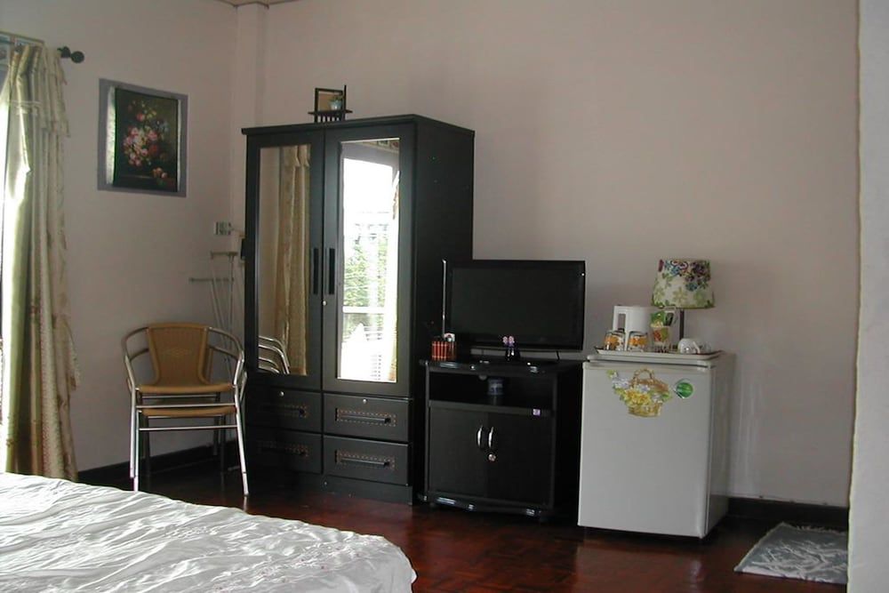 Hua Hin Tour Guesthouse Room 11