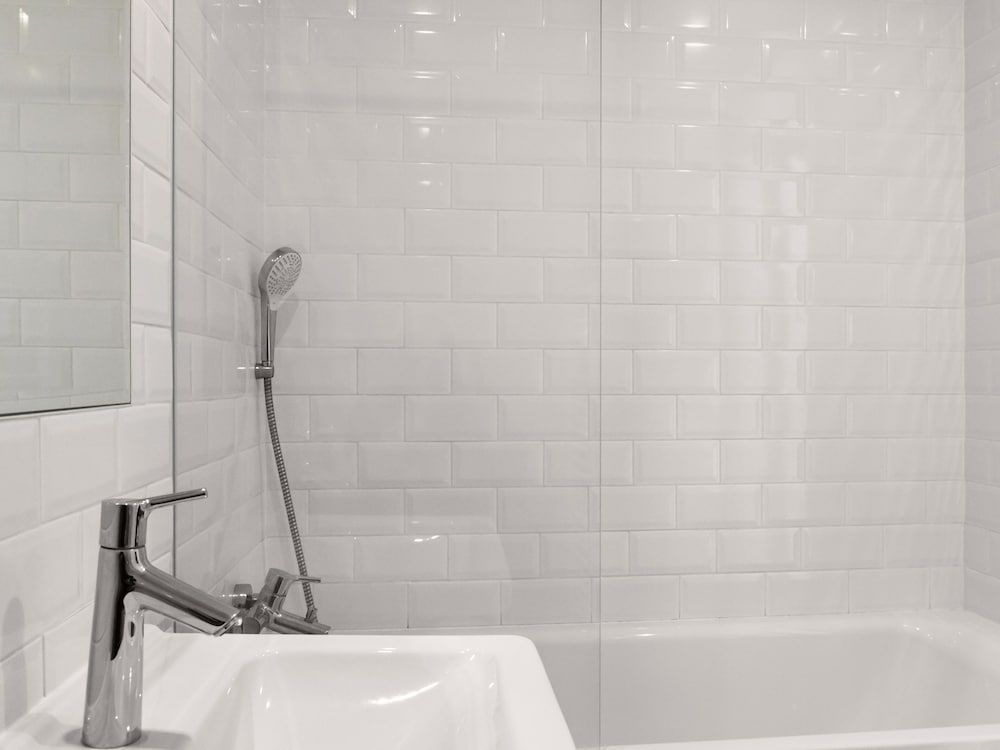 Numa Prague Root M Studio, Kitchenette and Bathtub 4