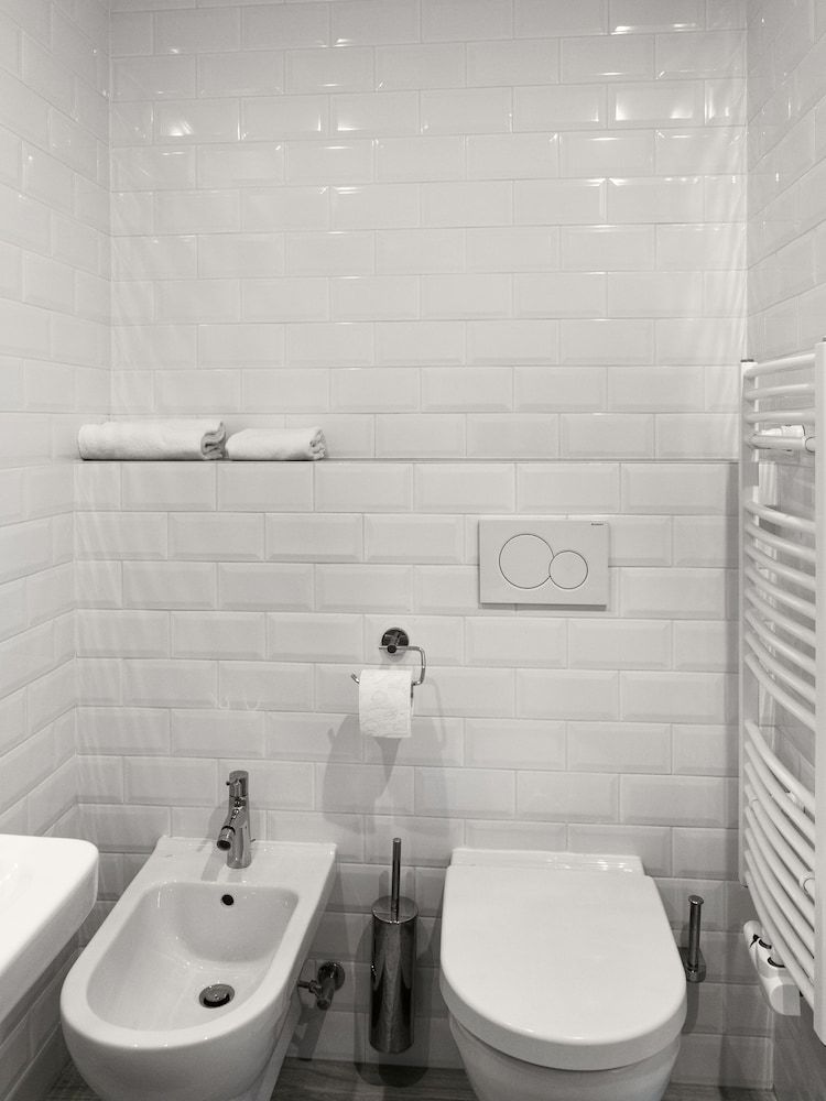 undefined Numa Prague Root 10