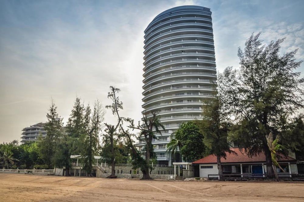 undefined Sandy Beach Condo 17D 3