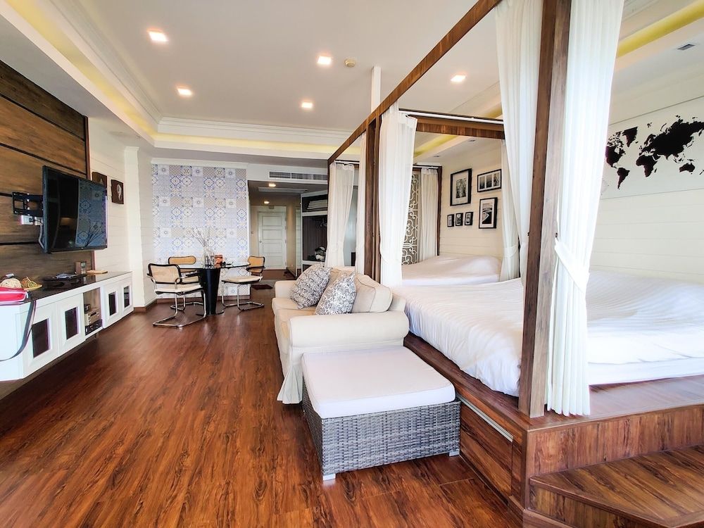 undefined Sandy Beach Condo 17D 9
