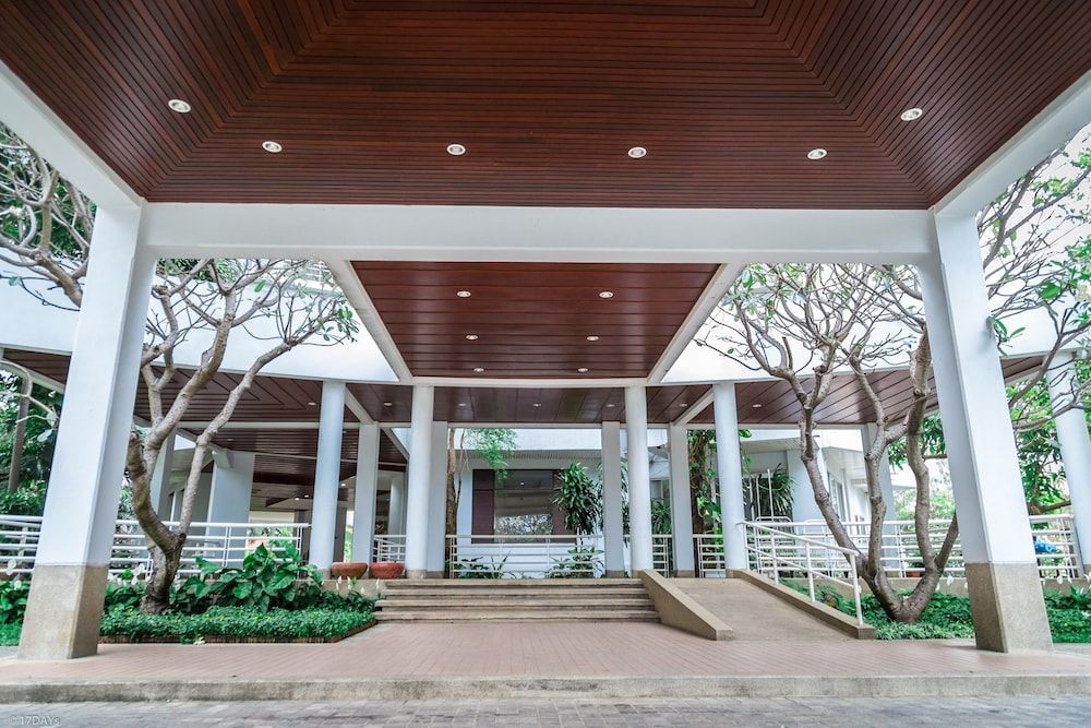 undefined Sandy Beach Condo 17D 2