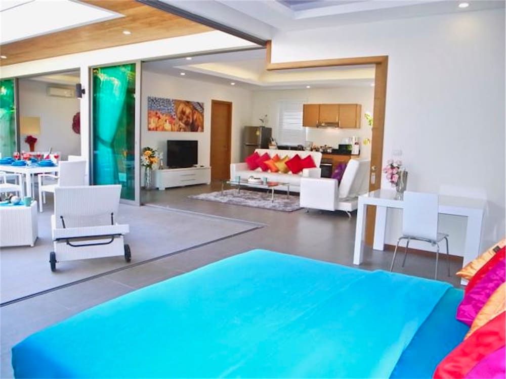 Villa, 2 Bedrooms, Poolside
