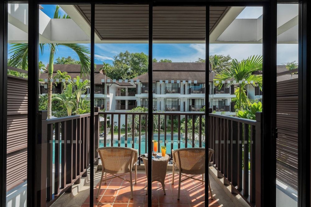 Amari Koh Samui Superior Room, 2 Twin Beds, Pool View 4