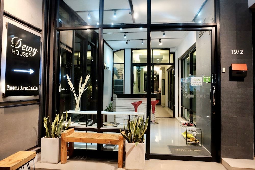 undefined DewyHouse 4