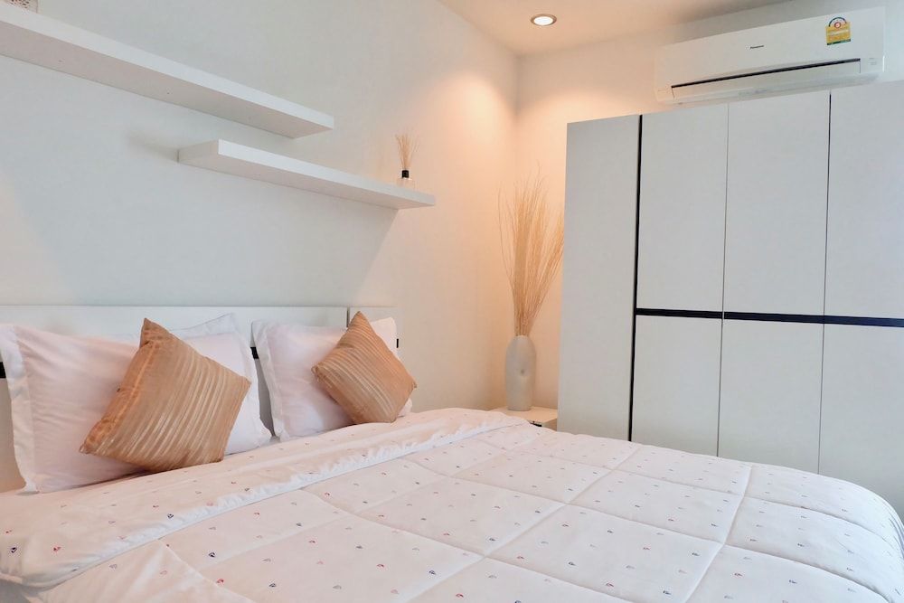 undefined DewyHouse 9