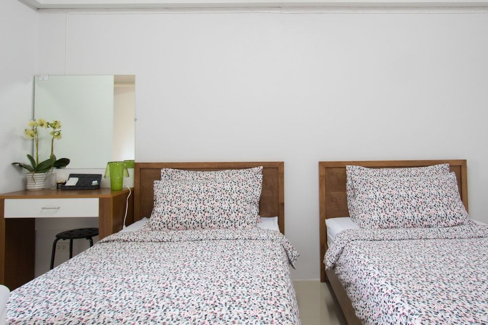 I-Home Residence and Hotel Standard Twin