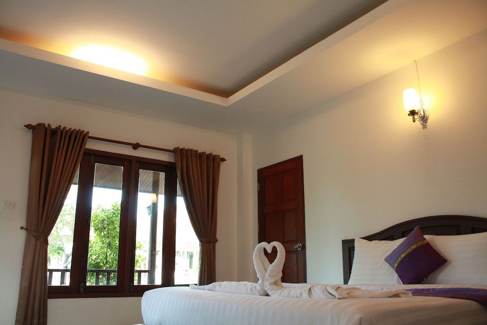 Waterside Resort Three Bedroom Home 2