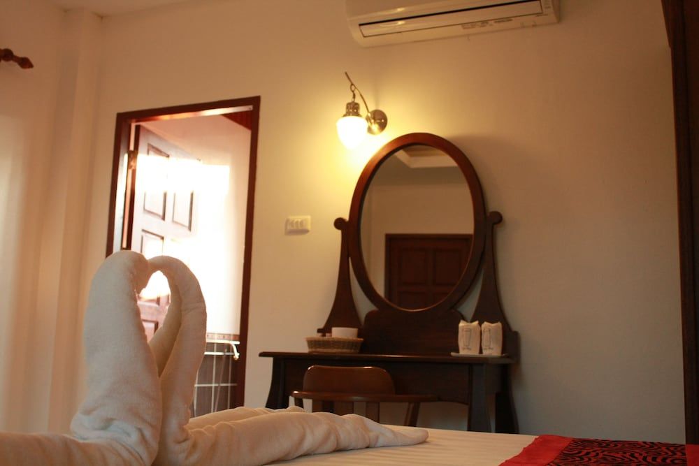 Waterside Resort Three Bedroom Home 9