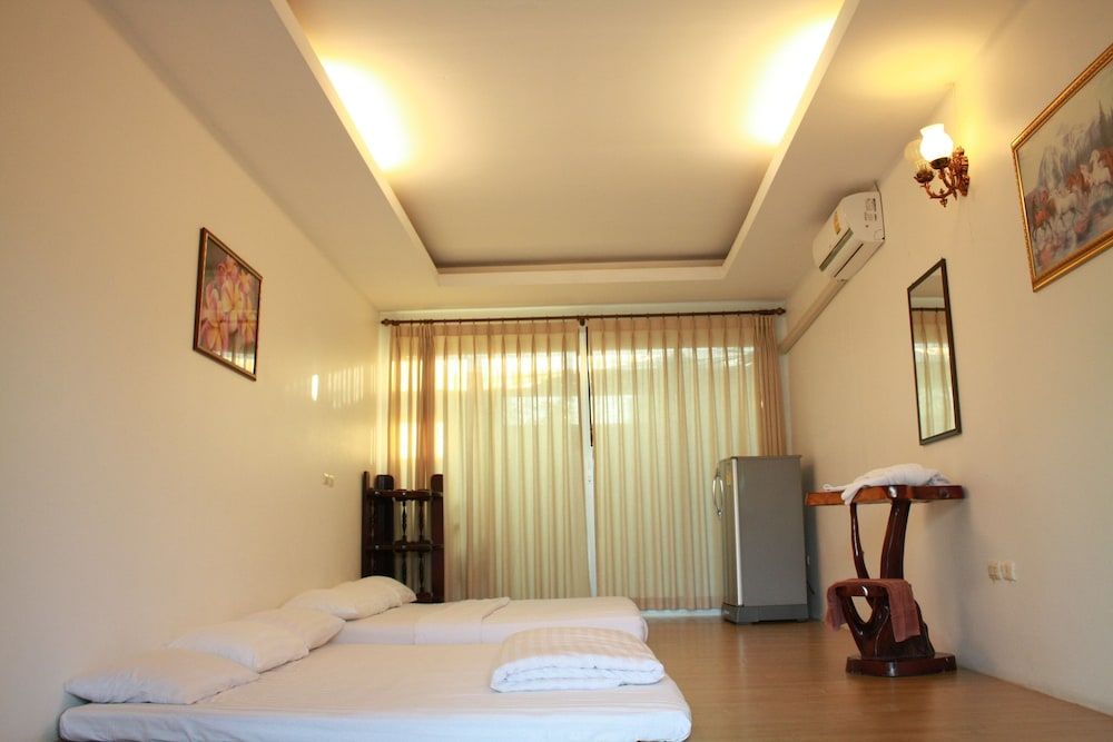 Waterside Resort Three Bedroom Home 10