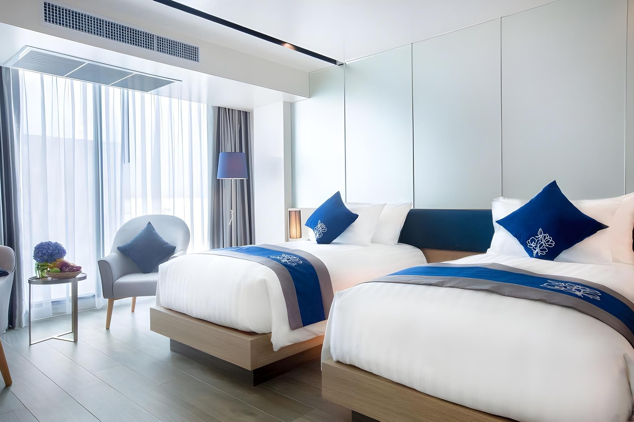 Deluxe Twin Beds