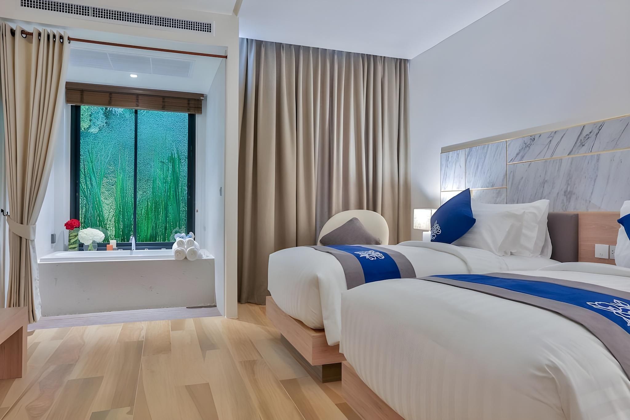 Premier Twin Beds Room