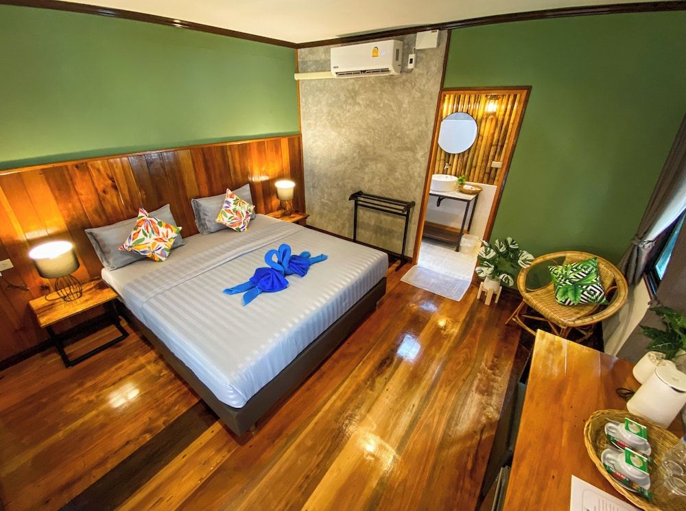 Rapala Rock Wood Resort Grand Deluxe Bungalow 6