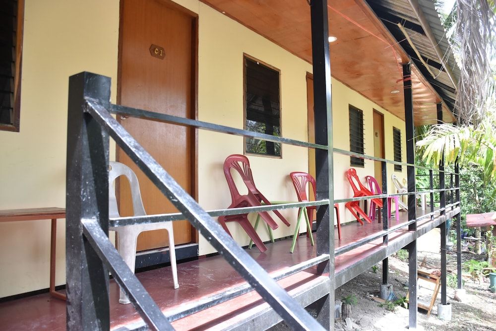 Rapala Rock Wood Resort Double Room with Fan and Shared Bathroom 5