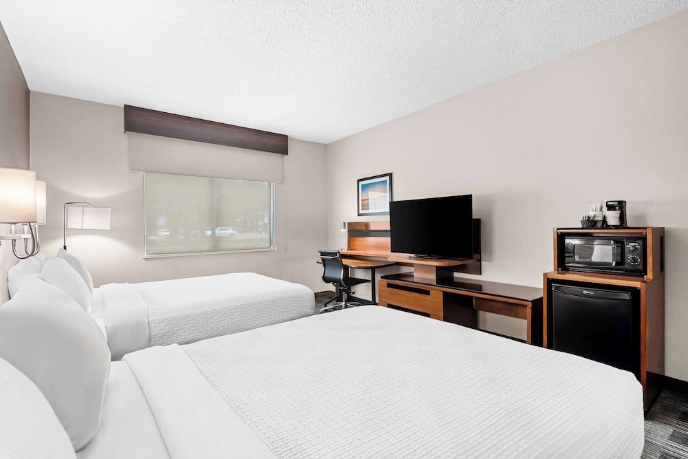 Best Western Ottumwa Inn & Suites Standard Room, 2 Queen Beds, Non Smoking 2