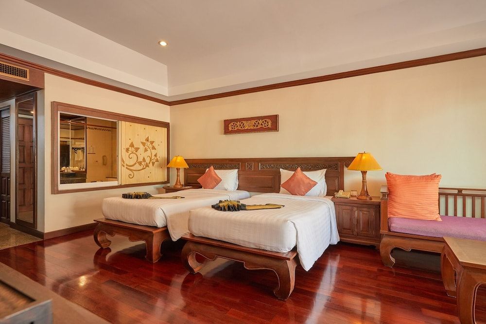 undefined Avalon Beach Resort