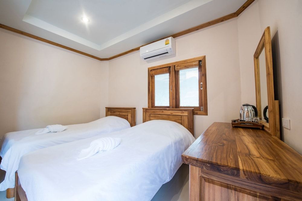 Thongphaphum River Deluxe Room, 2 Twin Beds