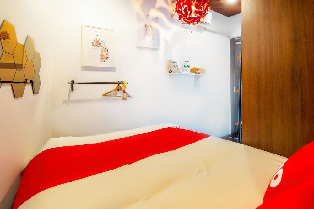 OYO 895 The Onion Hostel Family Room, Shared Bathroom 5