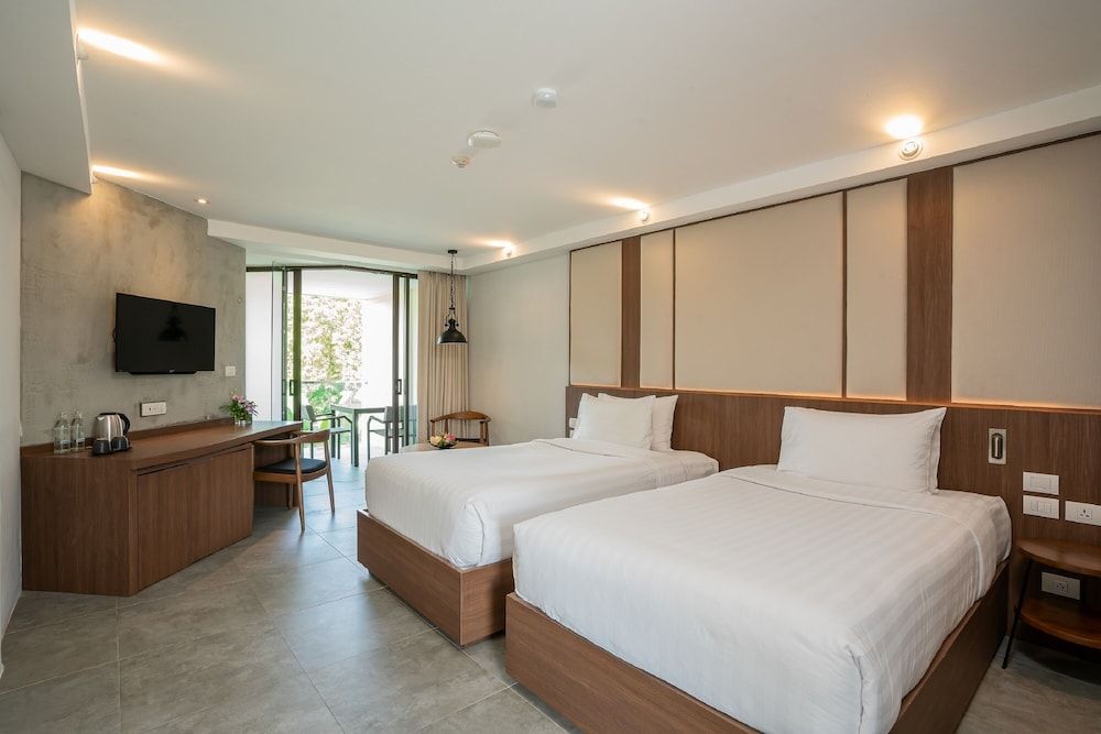 Deluxe Double or Twin Room