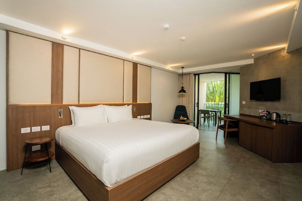 Deluxe Double or Twin Room