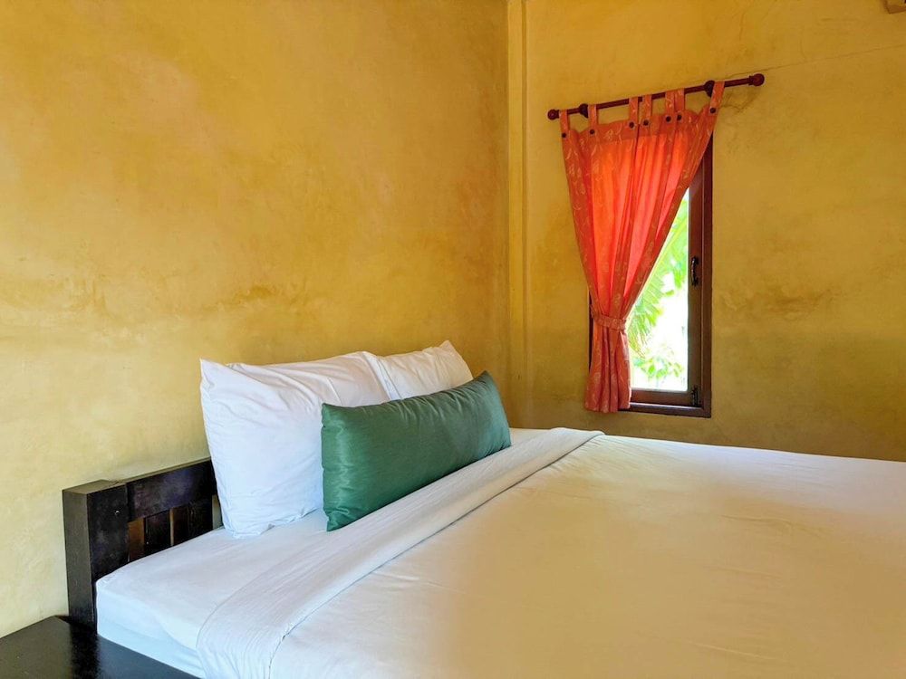 Baanbali Beach Resort Standard Double Room 6
