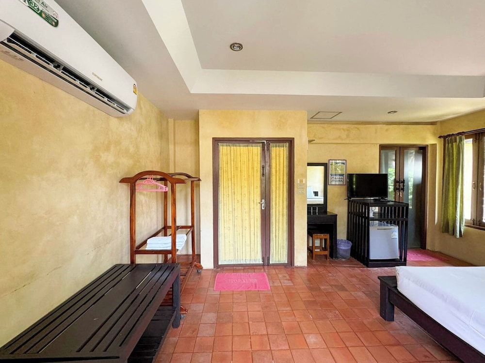 Baanbali Beach Resort Deluxe Double Room 5
