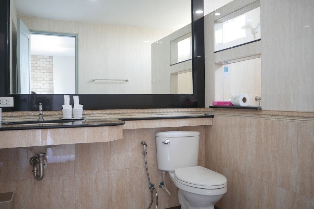 Q Space Residence Executive Double Room 5