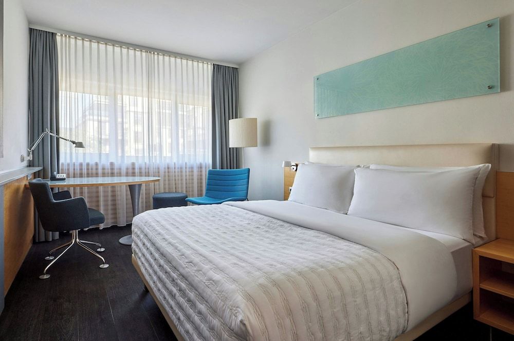 Le Méridien Frankfurt Superior Room, 1 Queen Bed