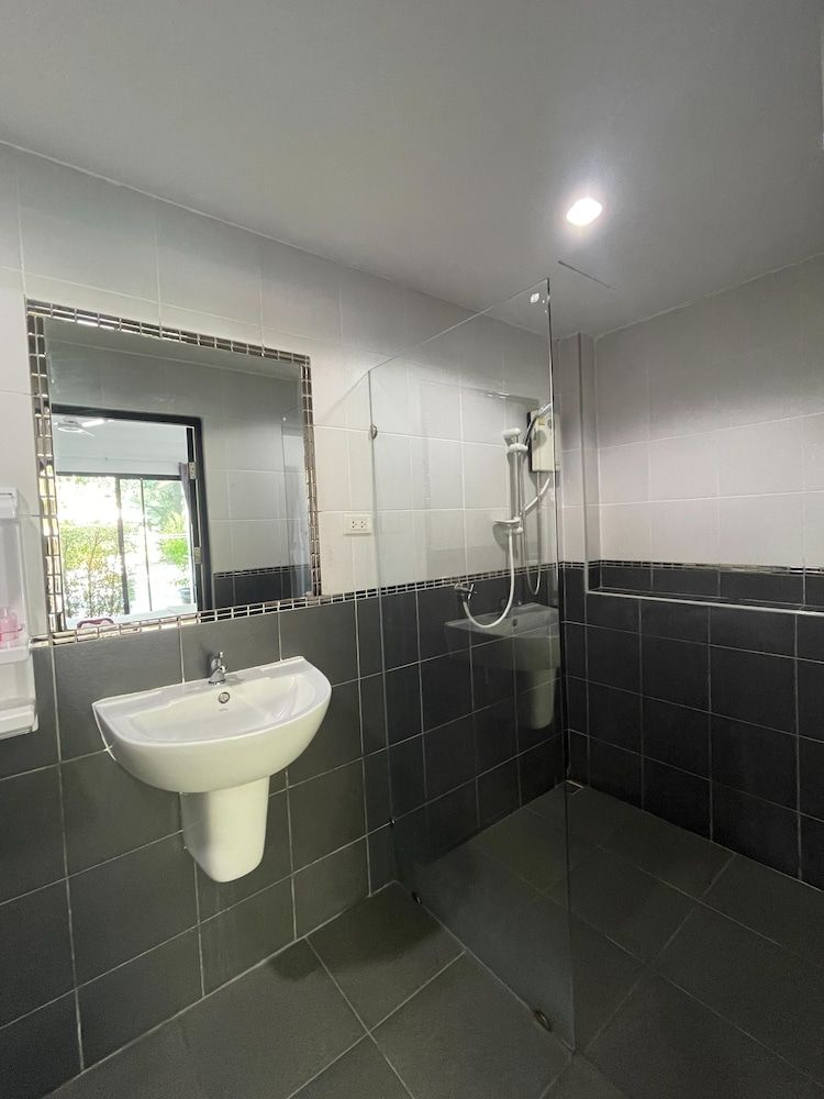 Hotel Lotus Bleu Deluxe Double Room 7