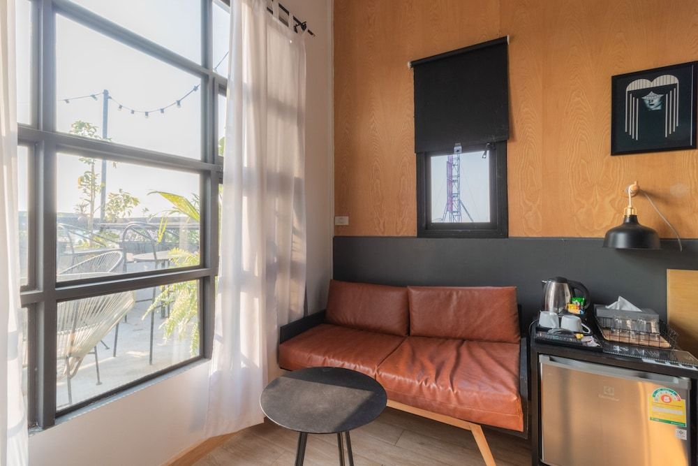 Beige Poshtels - Hostel Deluxe Double Room 18