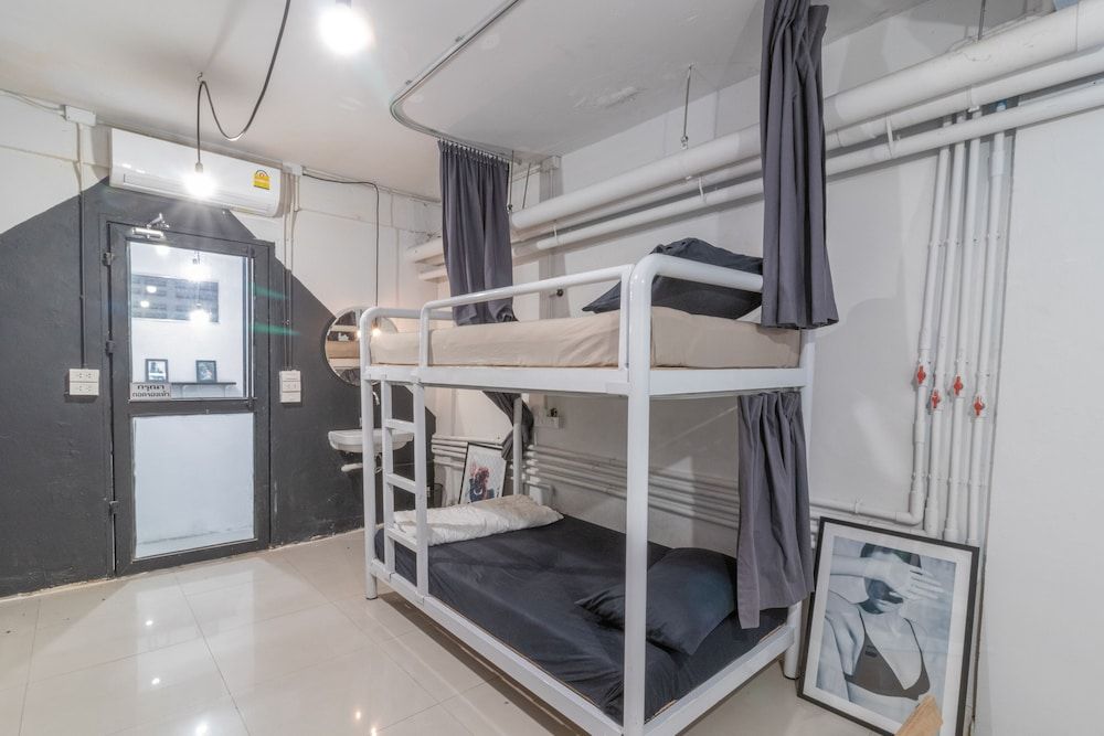 Beige Poshtels - Hostel Bunk Bed in Mixed Dormitory Room 7