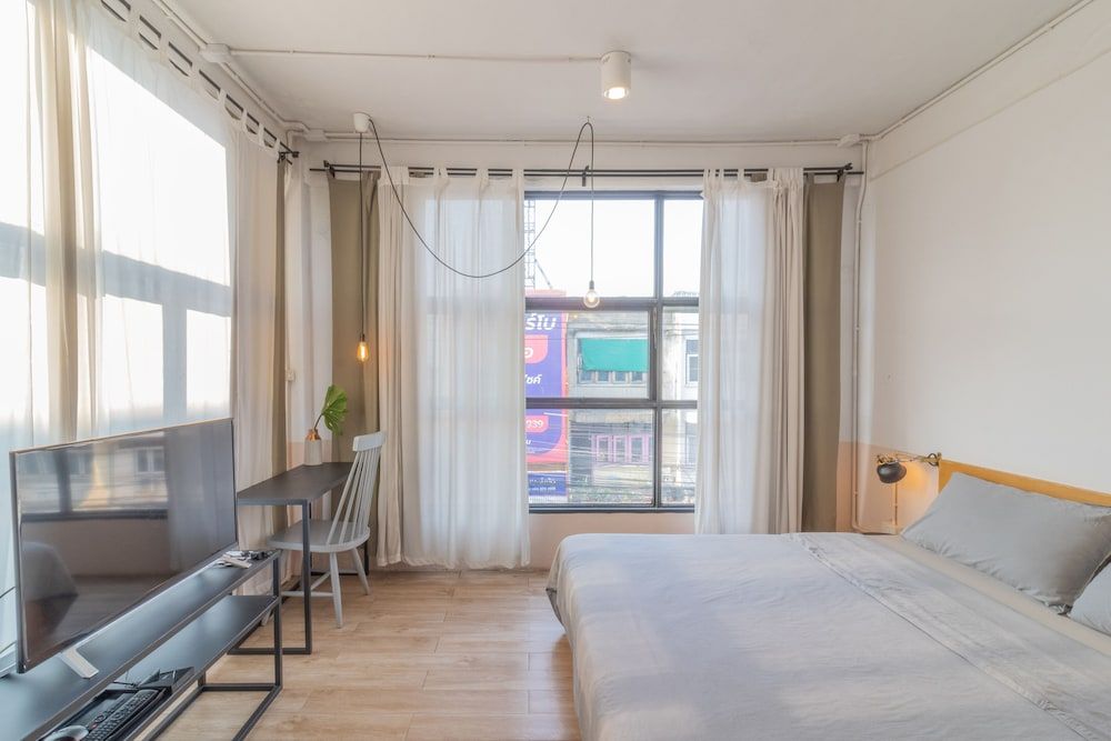 Beige Poshtels - Hostel Standard Double Room, Private Bathroom 3