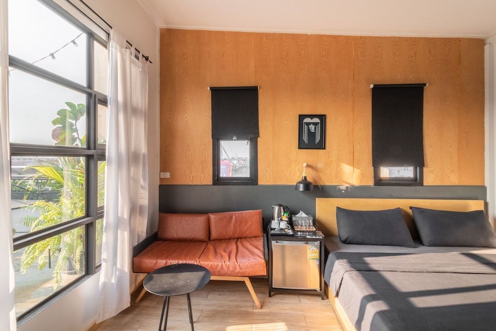 Beige Poshtels - Hostel Deluxe Double Room 17