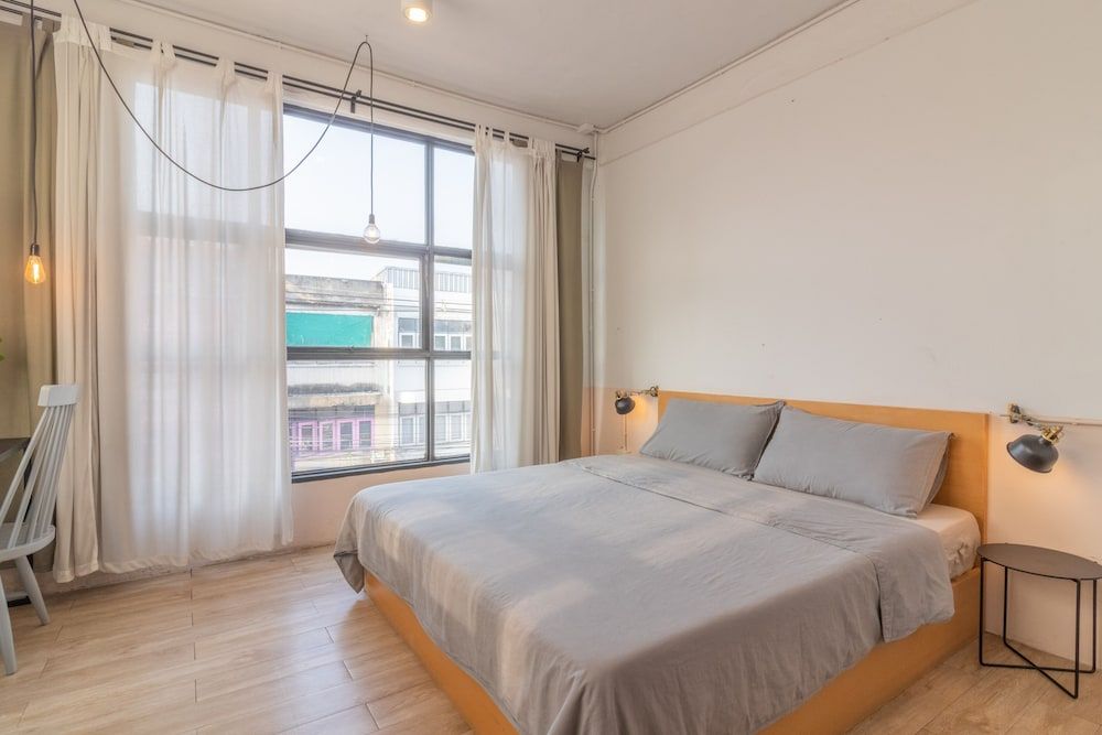 Beige Poshtels - Hostel Standard Double Room, Private Bathroom 2