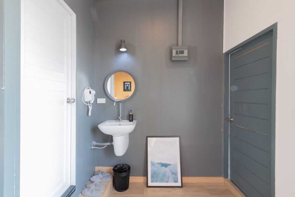 Beige Poshtels - Hostel Deluxe Double Room 32