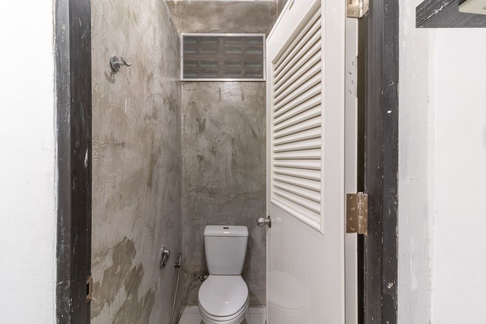 Beige Poshtels - Hostel Bunk Bed in Mixed Dormitory Room 11