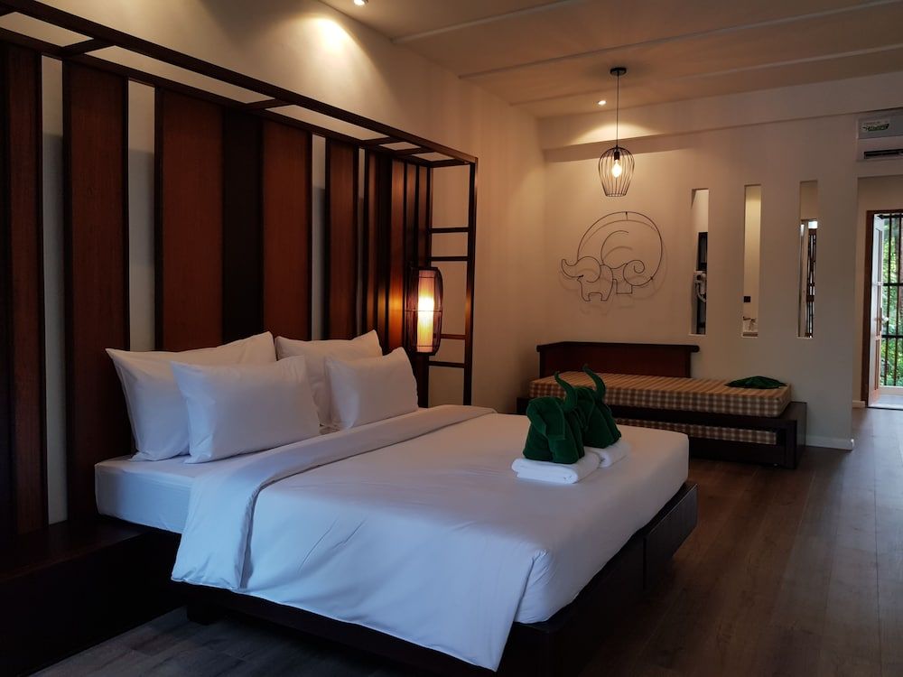 AYARA VILLAS KHAOLAK Family Double or Twin Room, Pool View 5