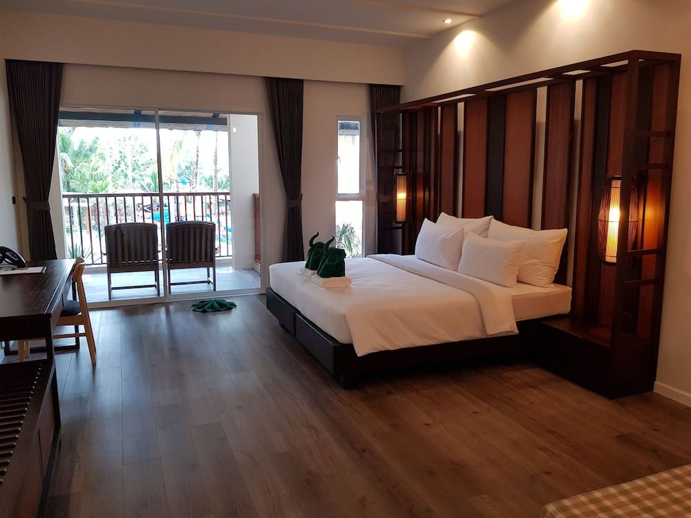 AYARA VILLAS KHAOLAK Family Double or Twin Room, Pool View 8
