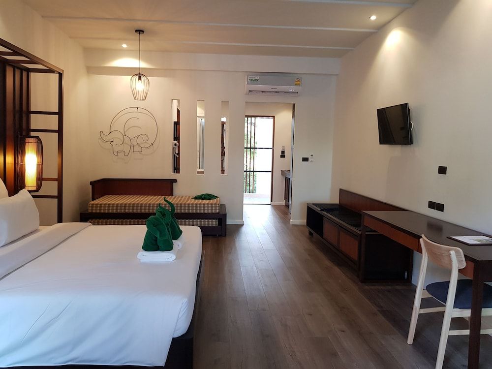 AYARA VILLAS KHAOLAK Family Double or Twin Room, Pool View